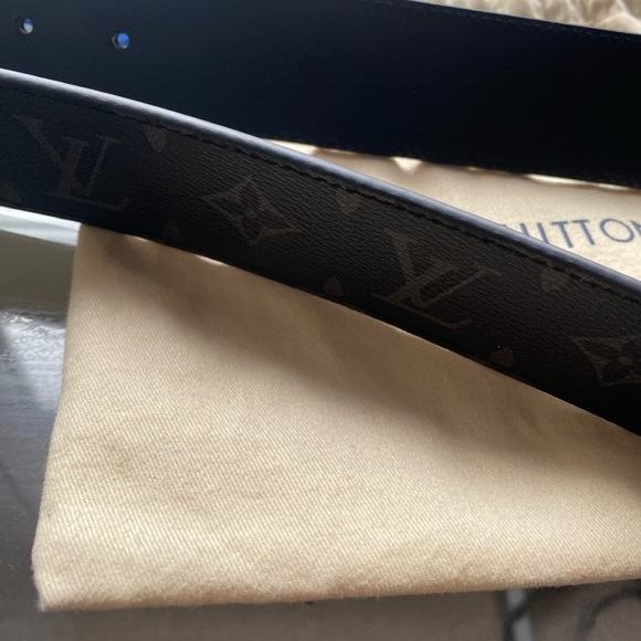 Louis Vuitton belt - Picture 8 of 11